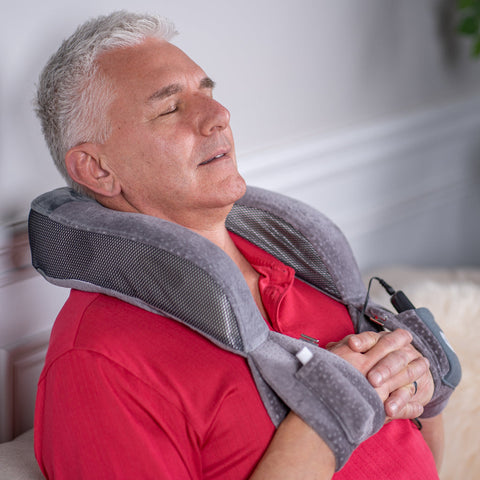 How to Fix Tech Neck: The Problem and 5 Ways You Can Address It